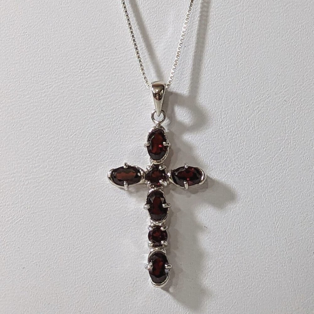925 Sterling Silver Italian Cross Necklace Decorated with Garnet Gemstones NEW